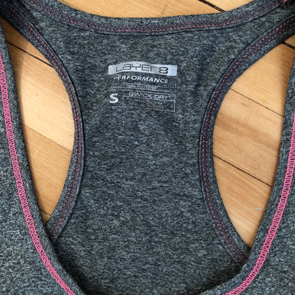 💪🏼 Grey Racerback Tech Tank - Picture 2 of 3